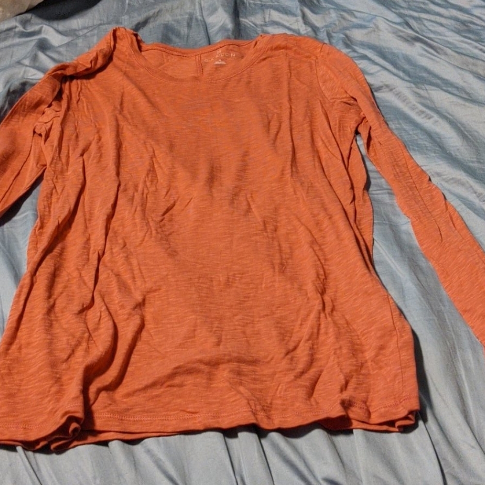 Long sleeve thinner material t-shirt.